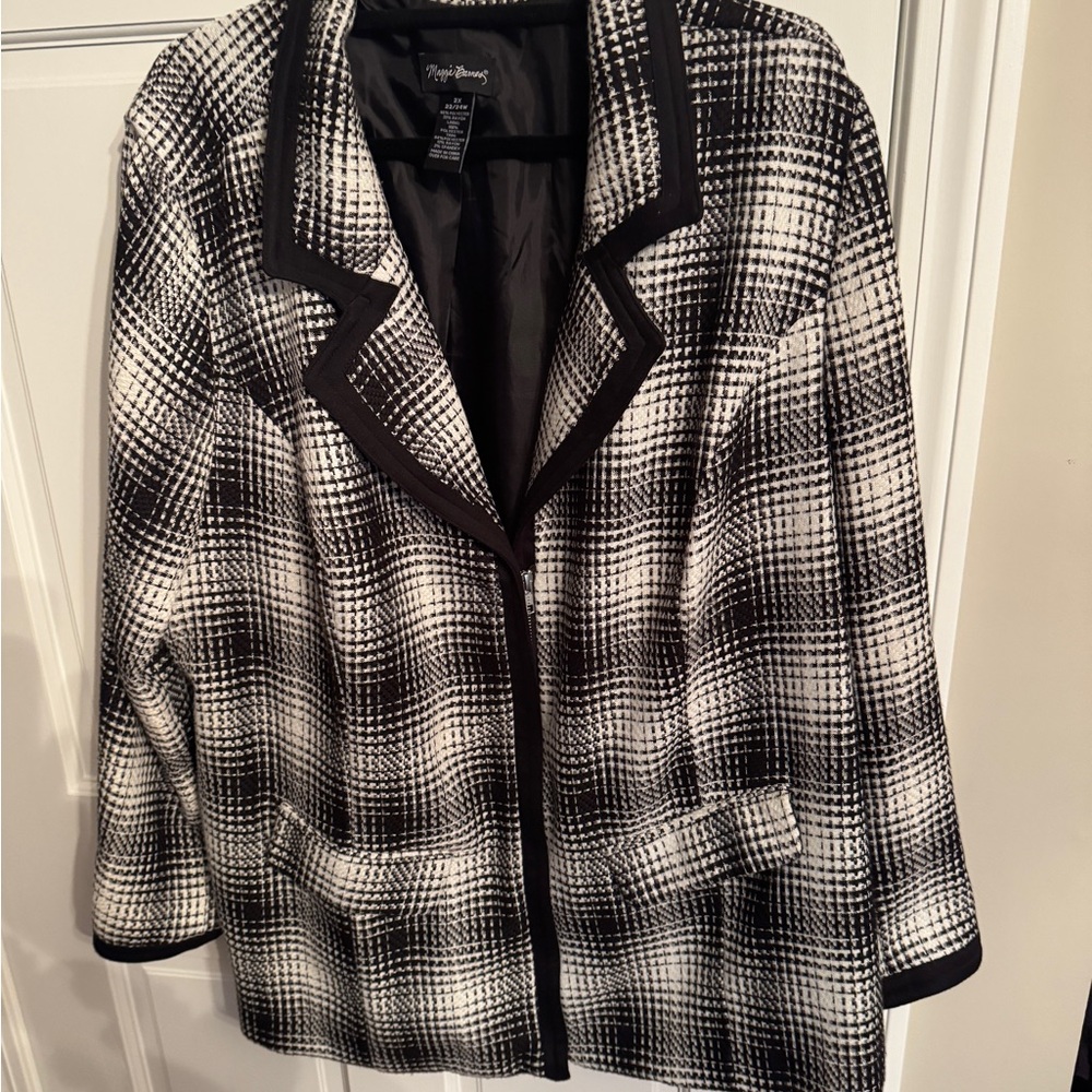 Maggie Barnes Black and White Zip Blazer with Plaid Pattern
